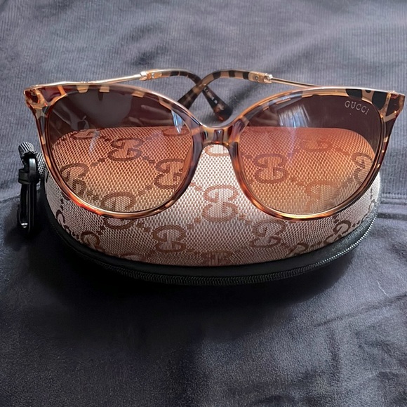 Gucci Accessories - Gucci sunglasses